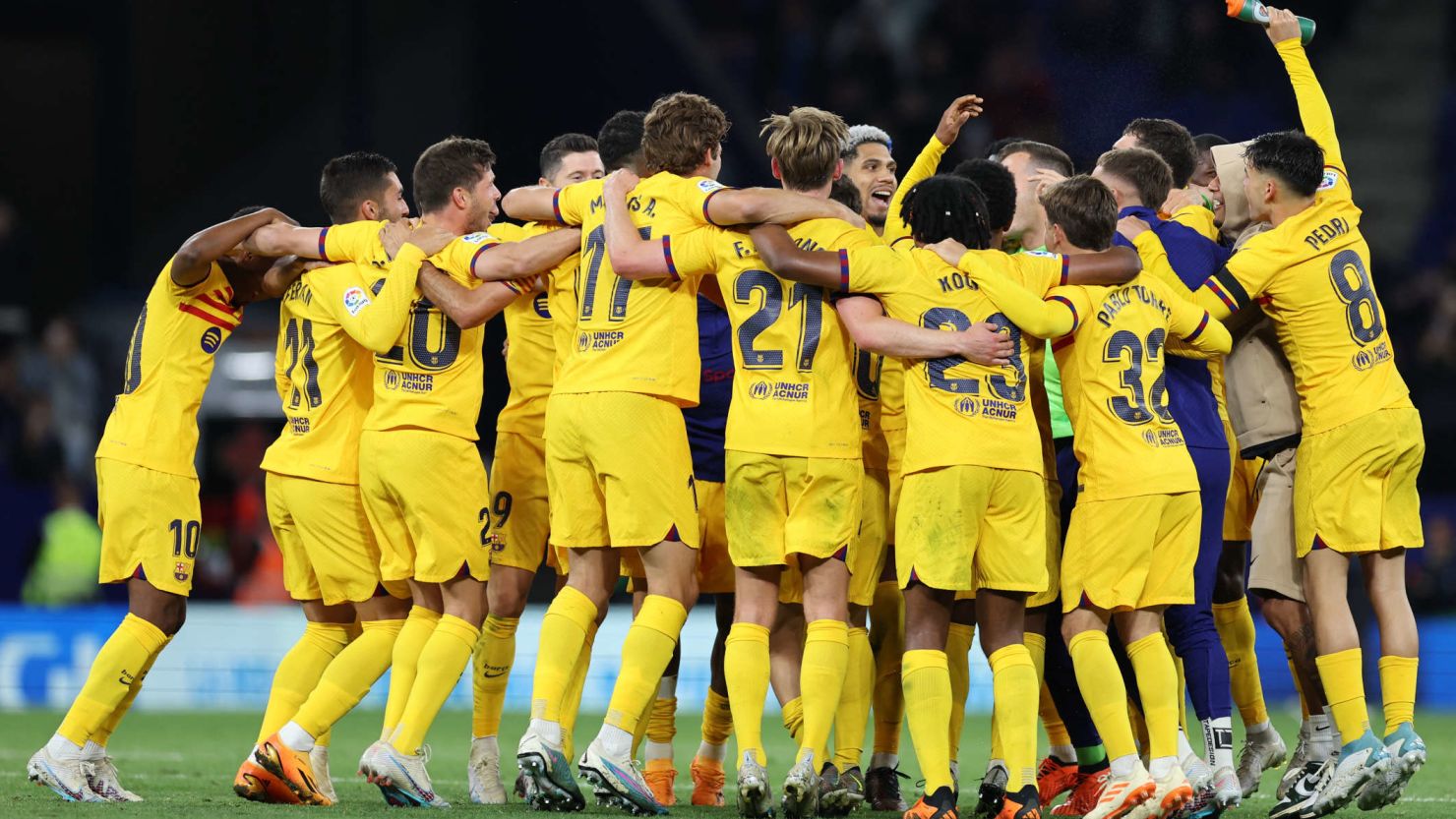 退役前能到多少西蒙斯生涯总得分突破5000大关！.